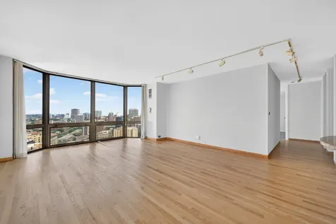 2650 North Lakeview Avenue Chicago IL 60614