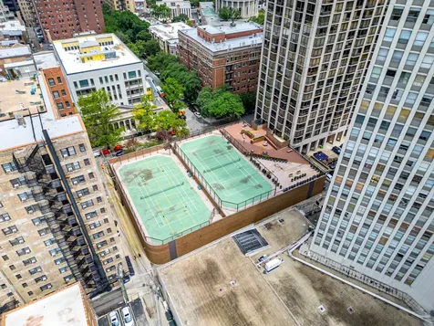 2650 North Lakeview Avenue Chicago IL 60614