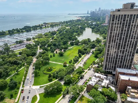 2650 North Lakeview Avenue Chicago IL 60614