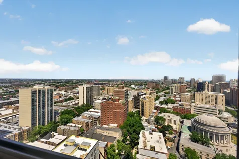 2650 North Lakeview Avenue Chicago IL 60614