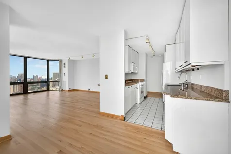 2650 North Lakeview Avenue Chicago IL 60614