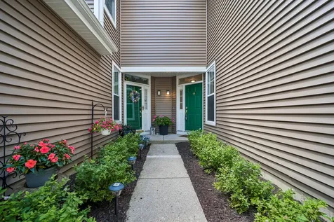 20 Arbordale Court Algonquin IL 60102