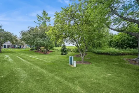 20 Arbordale Court Algonquin IL 60102