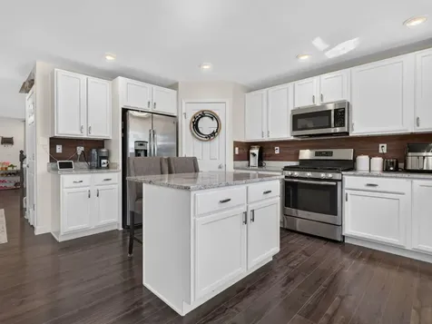 1914 Eagle Drive Morris IL 60450