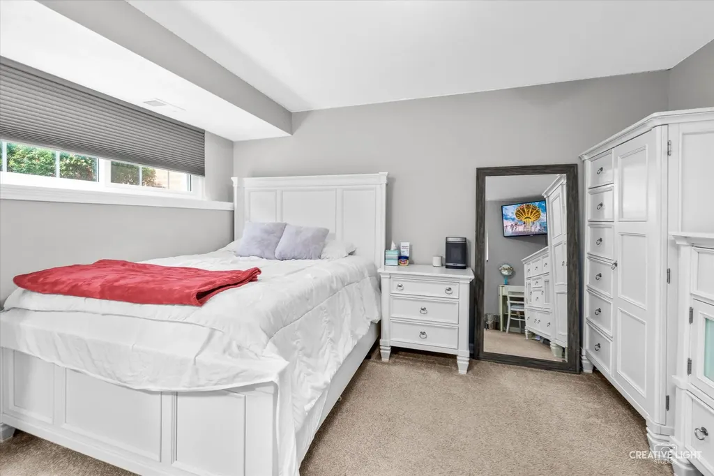 2430 Courtyard Circle Aurora IL 60506