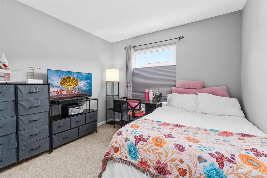 2430 Courtyard Circle Aurora IL 60506