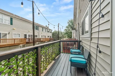 2430 Courtyard Circle Aurora IL 60506