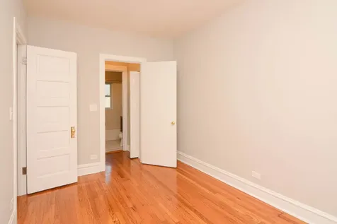 4708 North Racine Avenue Chicago IL 60640