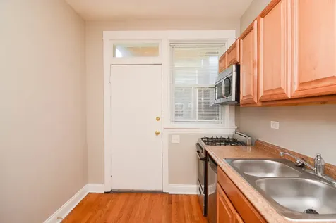 4708 North Racine Avenue Chicago IL 60640