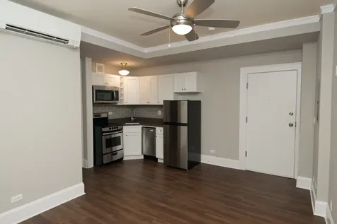 817 West Lakeside Place Chicago IL 60640
