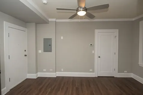 817 West Lakeside Place Chicago IL 60640