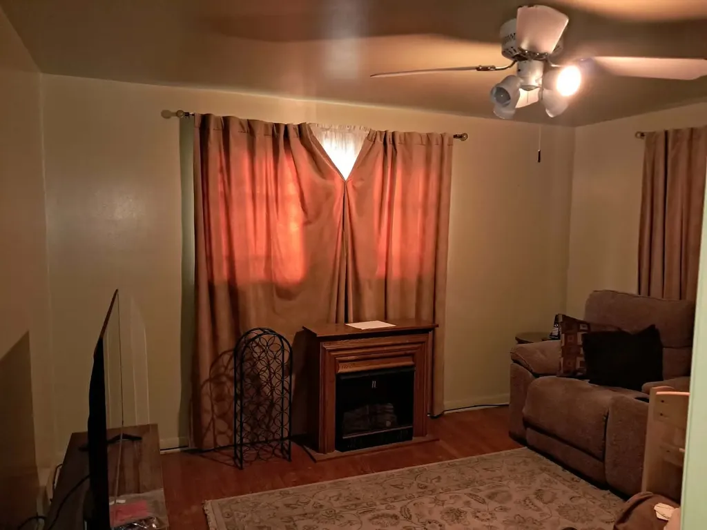 1236 East 85th Street Chicago IL 60619