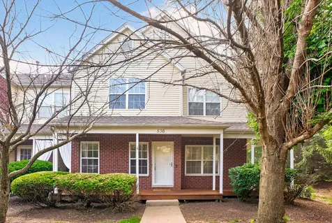 536 Clayton Circle Sycamore IL 60178