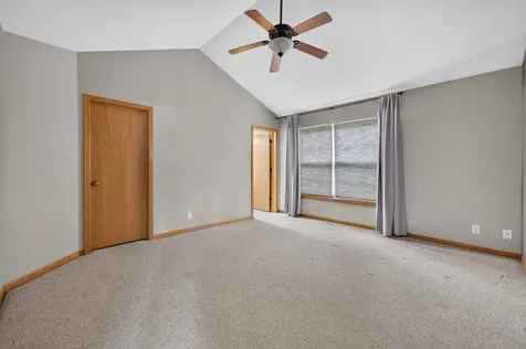 536 Clayton Circle Sycamore IL 60178
