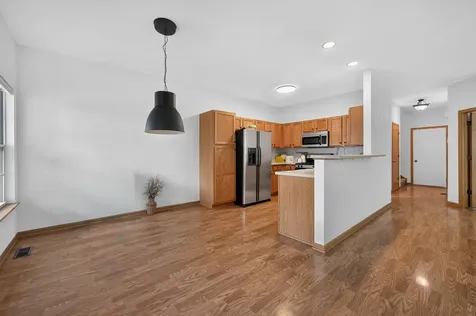 536 Clayton Circle Sycamore IL 60178
