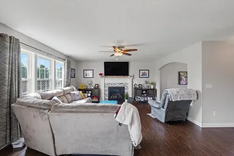 1402 Railside Drive Gibson City IL 60936