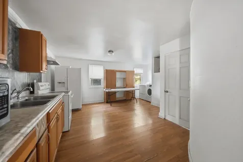 608 Avenue E Sterling IL 61081
