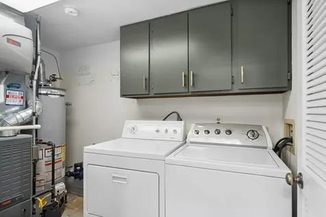 1422 James Court Libertyville IL 60048