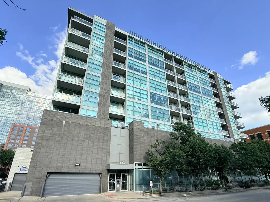 225 South Sangamon Street Chicago IL 60607