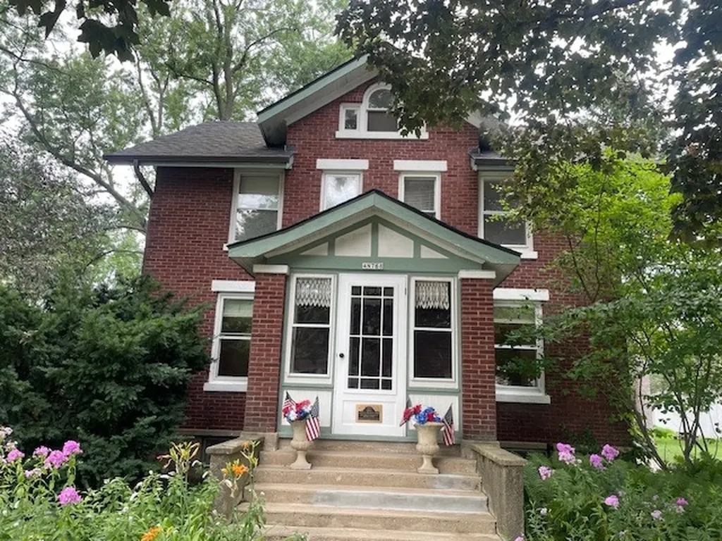 4N768 Old La Fox Road St. Charles IL 60175