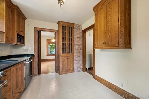 4N768 Old La Fox Road St. Charles IL 60175