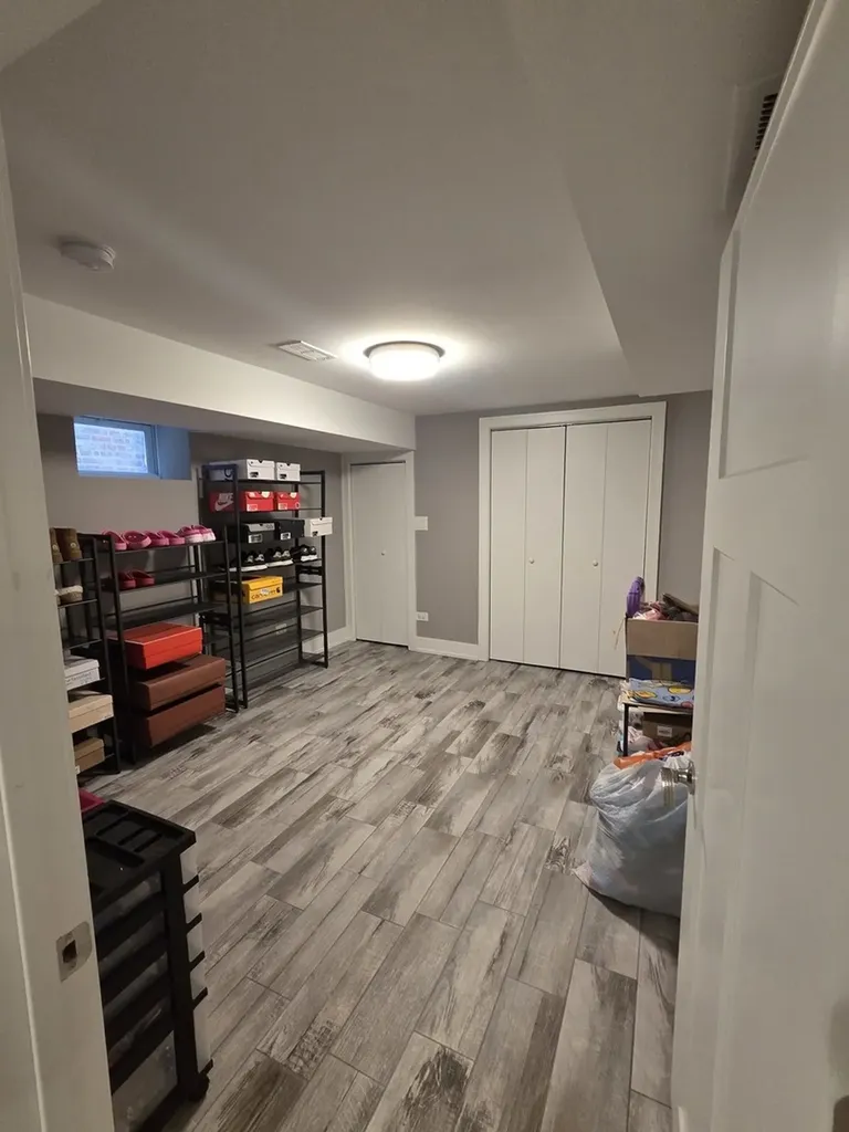 5537 South Massasoit Avenue Chicago IL 60638