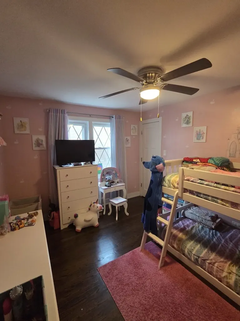 5537 South Massasoit Avenue Chicago IL 60638