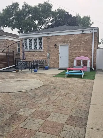 5537 South Massasoit Avenue Chicago IL 60638