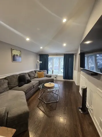 5537 South Massasoit Avenue Chicago IL 60638