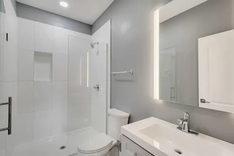 6418 South Champlain Avenue Chicago IL 60637