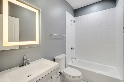 6418 South Champlain Avenue Chicago IL 60637