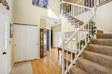 1804 Redwood Lane Mchenry IL 60051