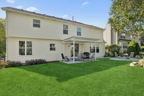 1804 Redwood Lane Mchenry IL 60051
