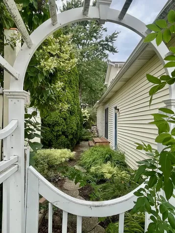 1804 Redwood Lane Mchenry IL 60051