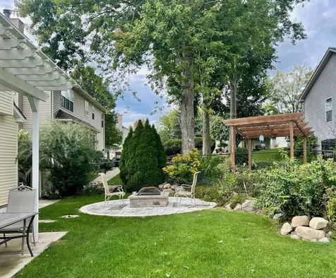 1804 Redwood Lane Mchenry IL 60051