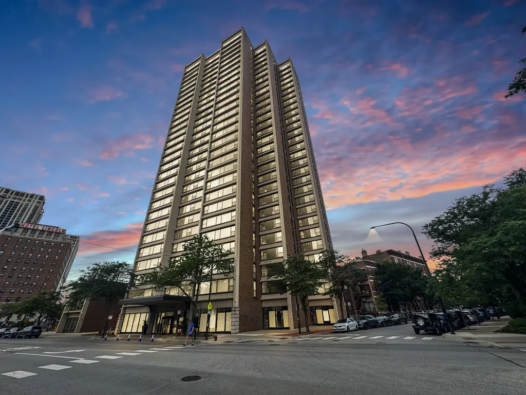 1850 North Clark Street Chicago IL 60614