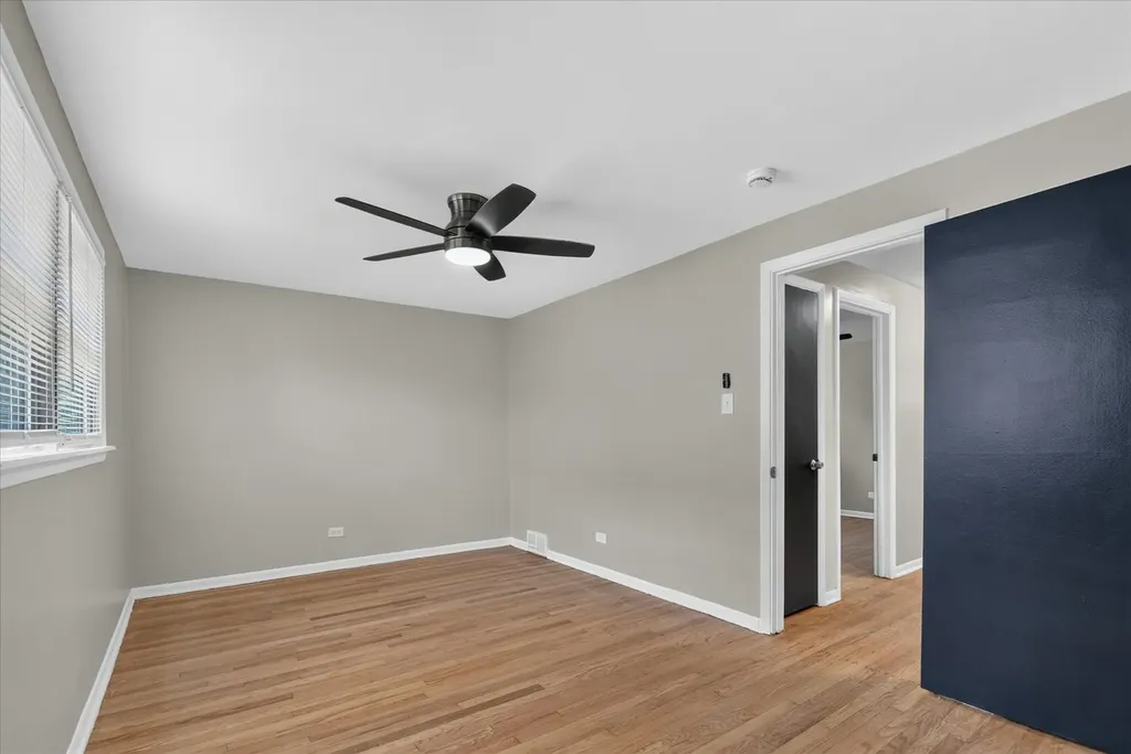 8603 South Exchange Avenue Chicago IL 60617