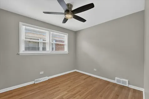 8603 South Exchange Avenue Chicago IL 60617