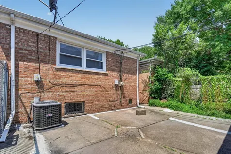 8603 South Exchange Avenue Chicago IL 60617
