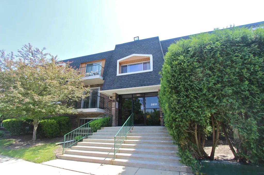3851 North Parkway Drive Northbrook IL 60062