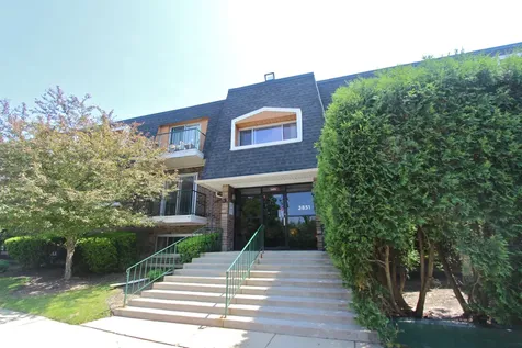 3851 North Parkway Drive Northbrook IL 60062