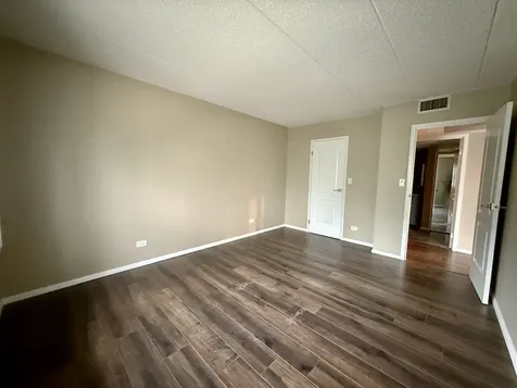 3851 North Parkway Drive Northbrook IL 60062