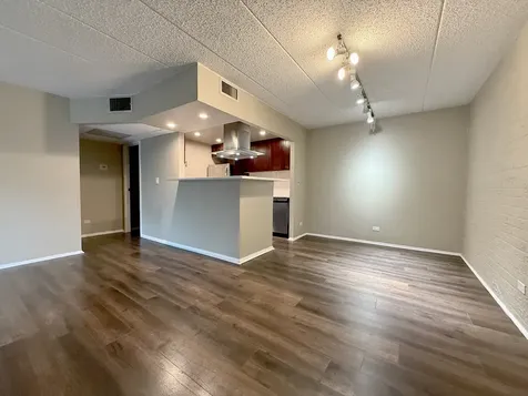 3851 North Parkway Drive Northbrook IL 60062