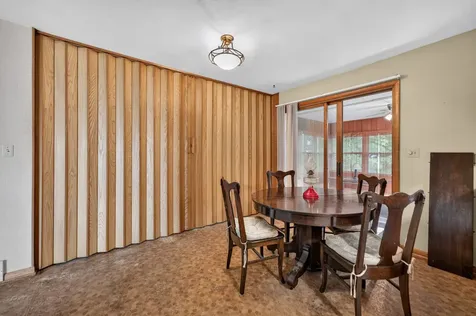 1111 Loren Drive Dekalb IL 60115