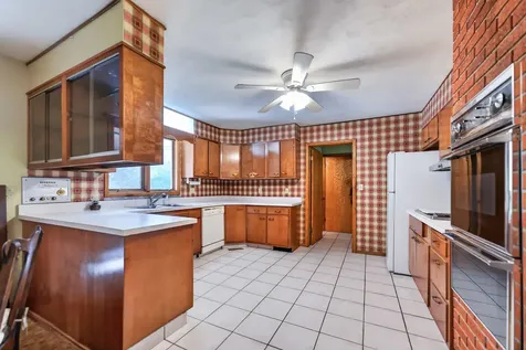 1111 Loren Drive Dekalb IL 60115
