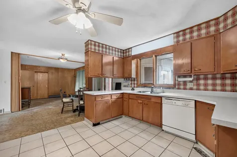 1111 Loren Drive Dekalb IL 60115