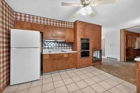 1111 Loren Drive Dekalb IL 60115