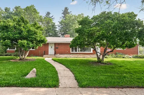 1111 Loren Drive Dekalb IL 60115