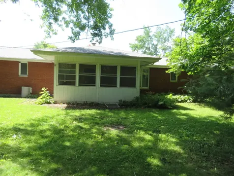 1111 Loren Drive Dekalb IL 60115