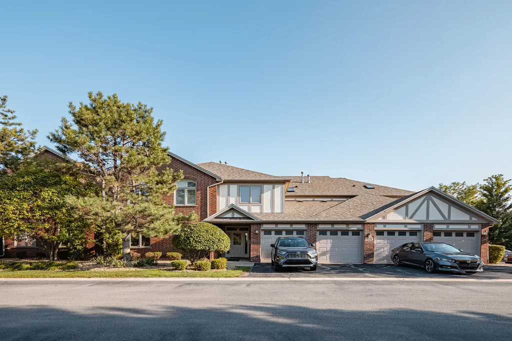 6299 Misty Pines Court Tinley Park IL 60477